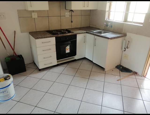 2 bed property to rent in WINCHESTER HILLS